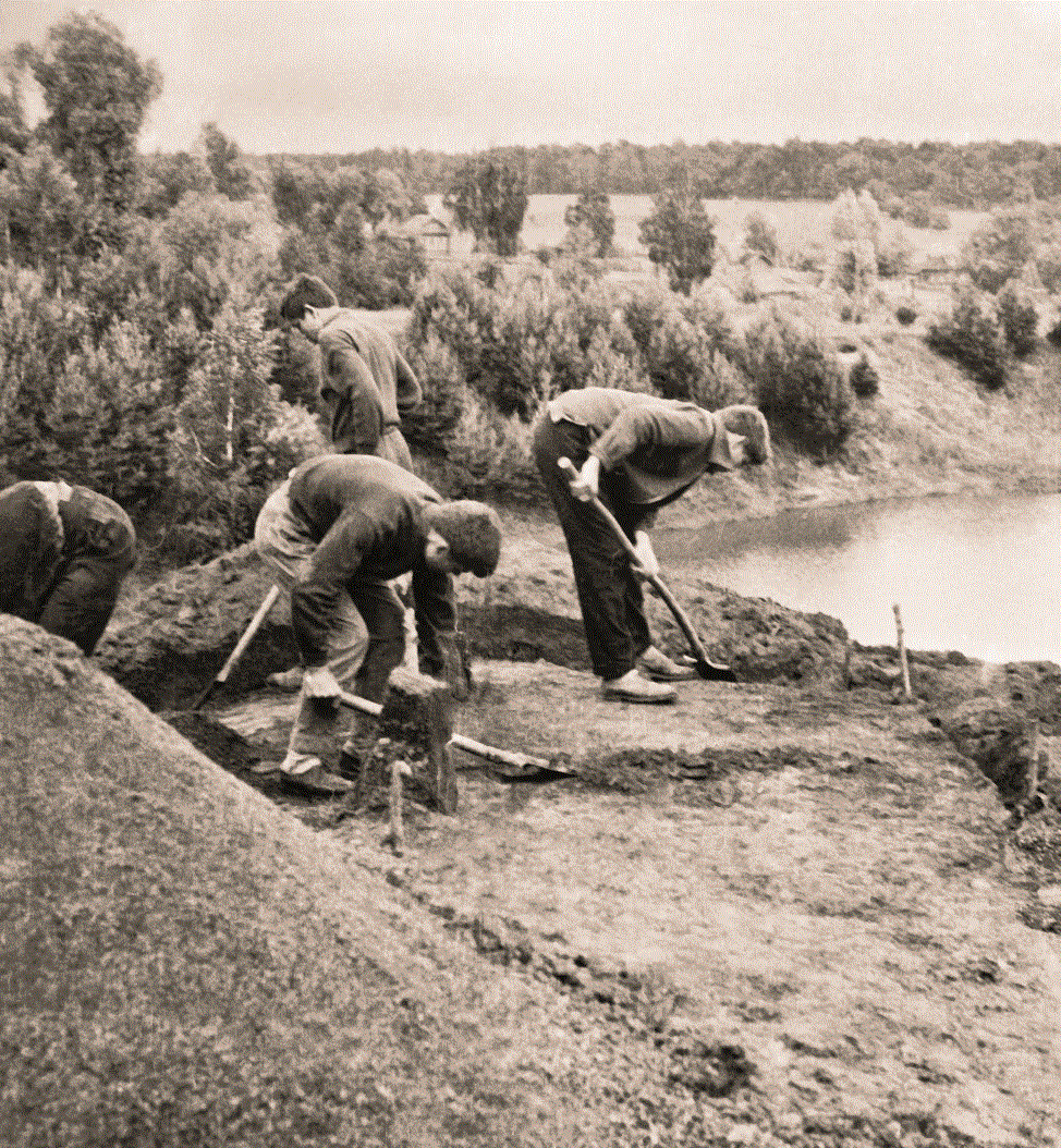 "Тоганашское городище &quot;Хула &#231;уч&#277;&quot;. Археологические раскопки. Фото 1963."